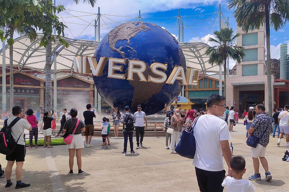 Universal Studios Singapore globe